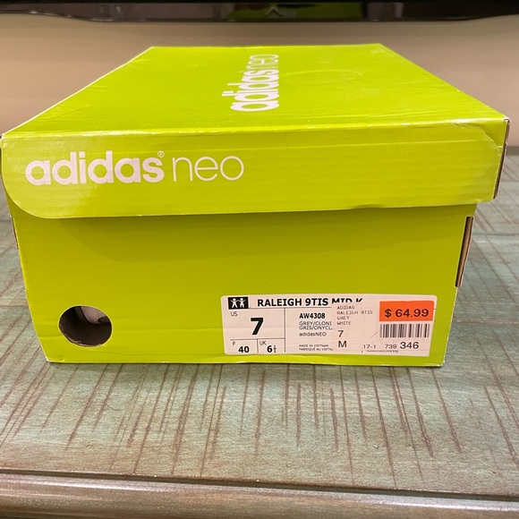 Adidas - Picture 13 of 14